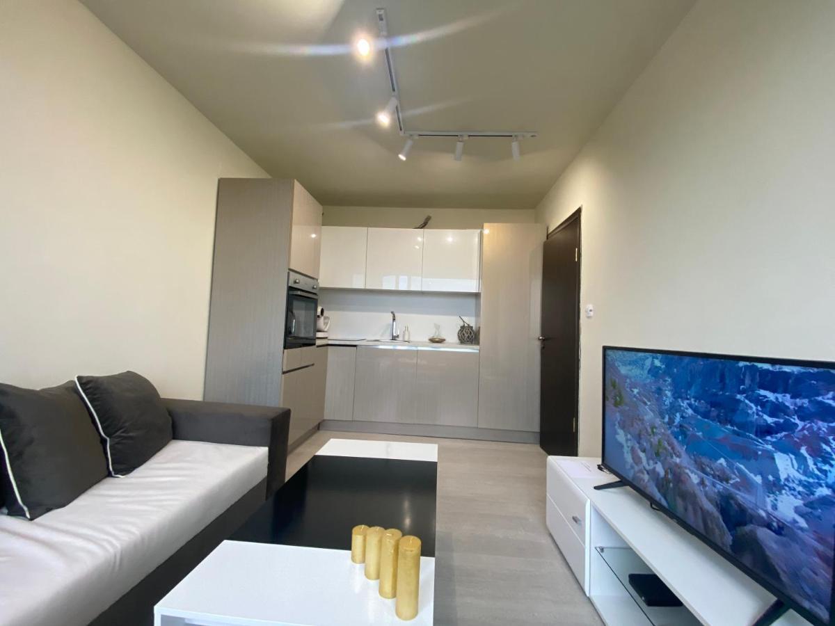Brand New And Modern Directly Next To The Metro Station Apartment