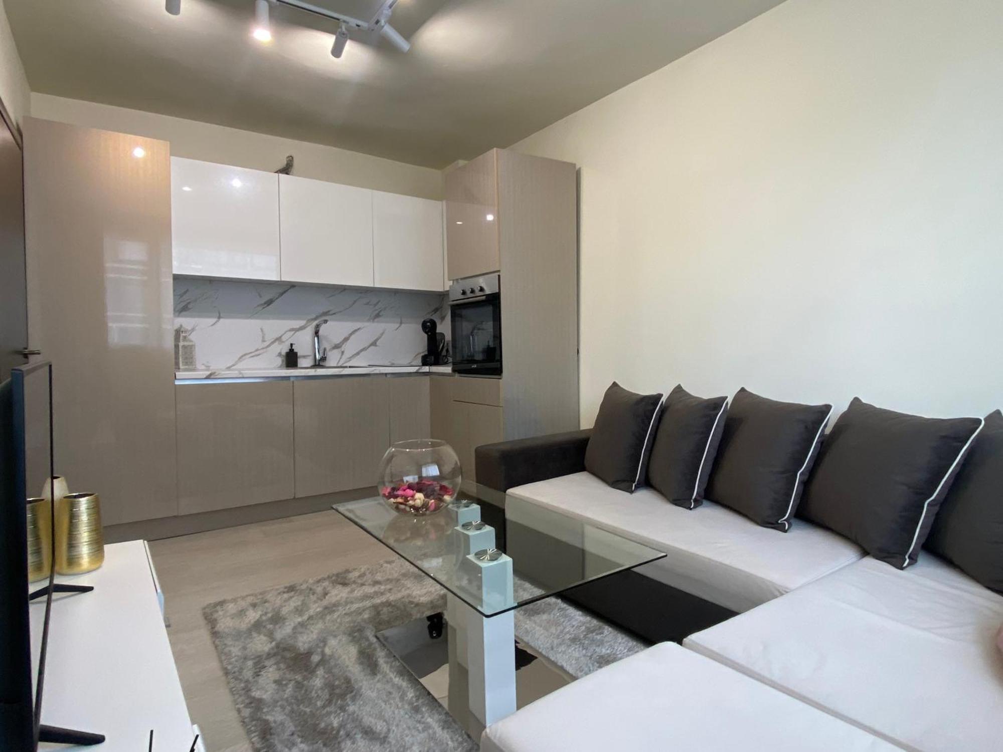 Brand New And Modern Directly Next To The Metro Station Apartment